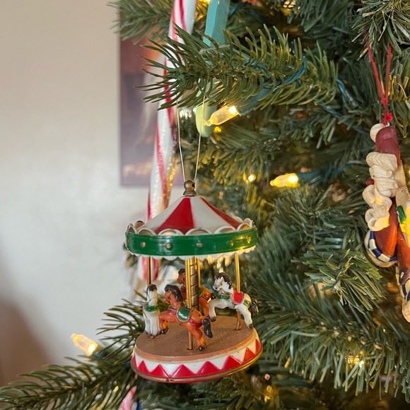 ❤️Rare Vintage 1974 Christmas Carousel Horse Ornament - Picture 8 of 8